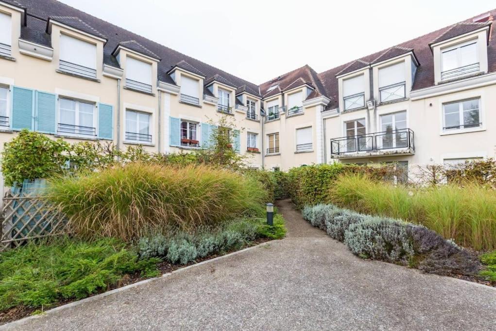 Apartment 3 Bedroomed Serris Val D'Europe Disneyland Paris Exterior photo